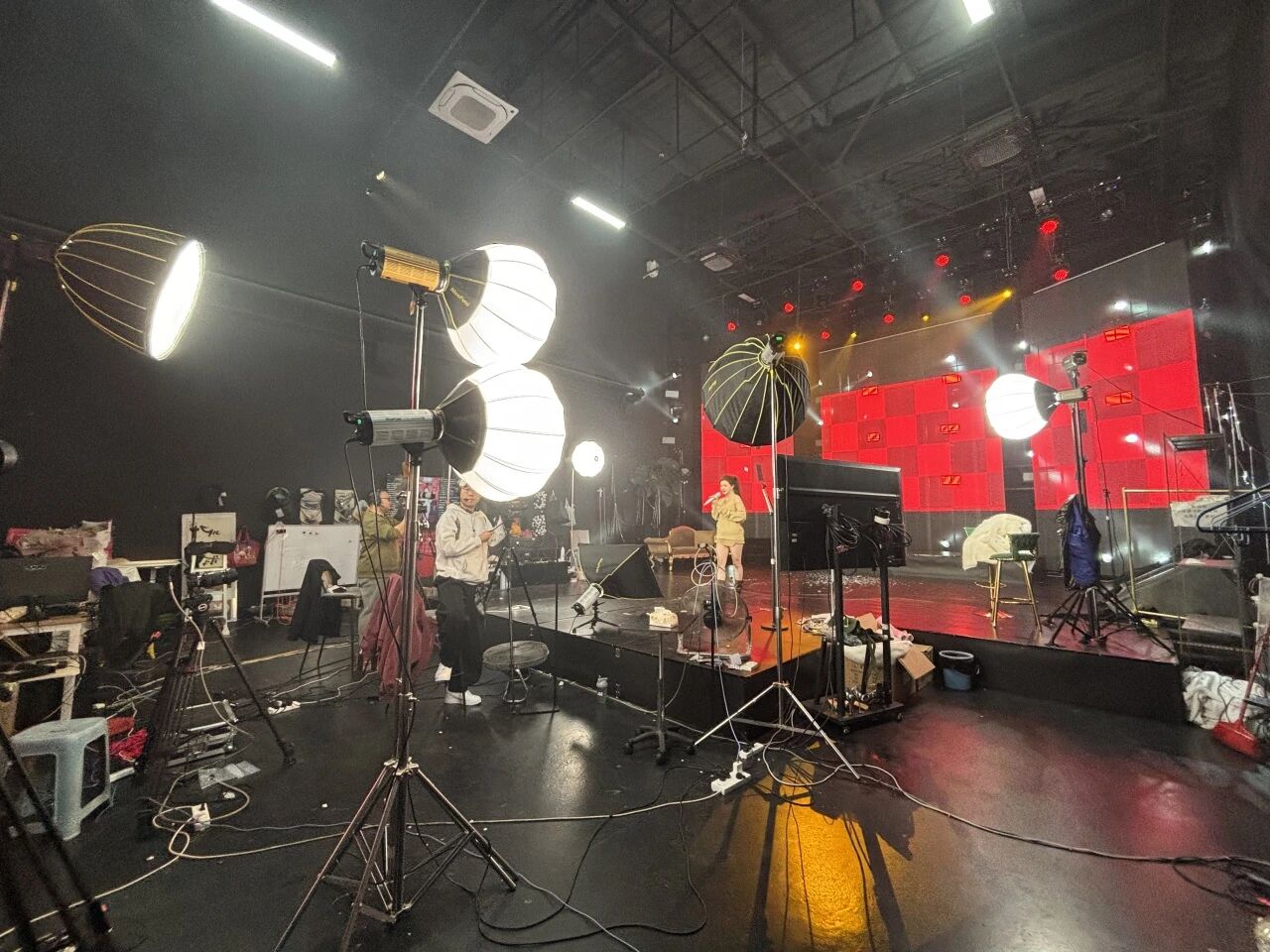 1766382944120850.jpg mmexport1766382566334.jpg